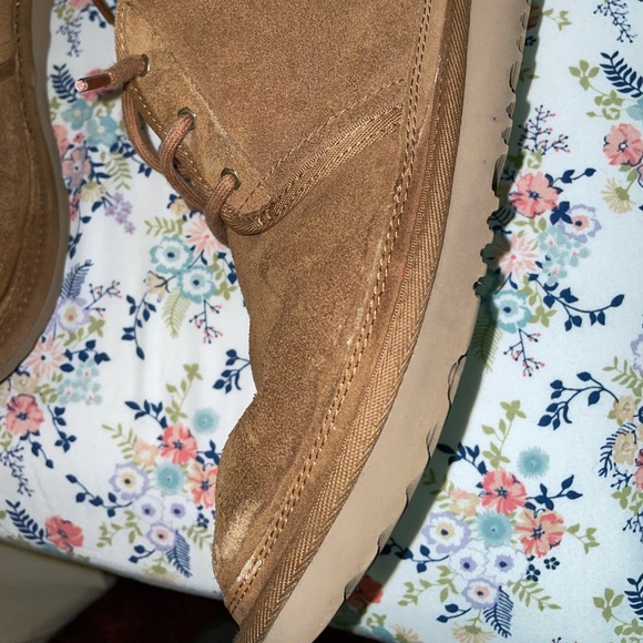 Ugg Boy Boots - Picture 2 of 6